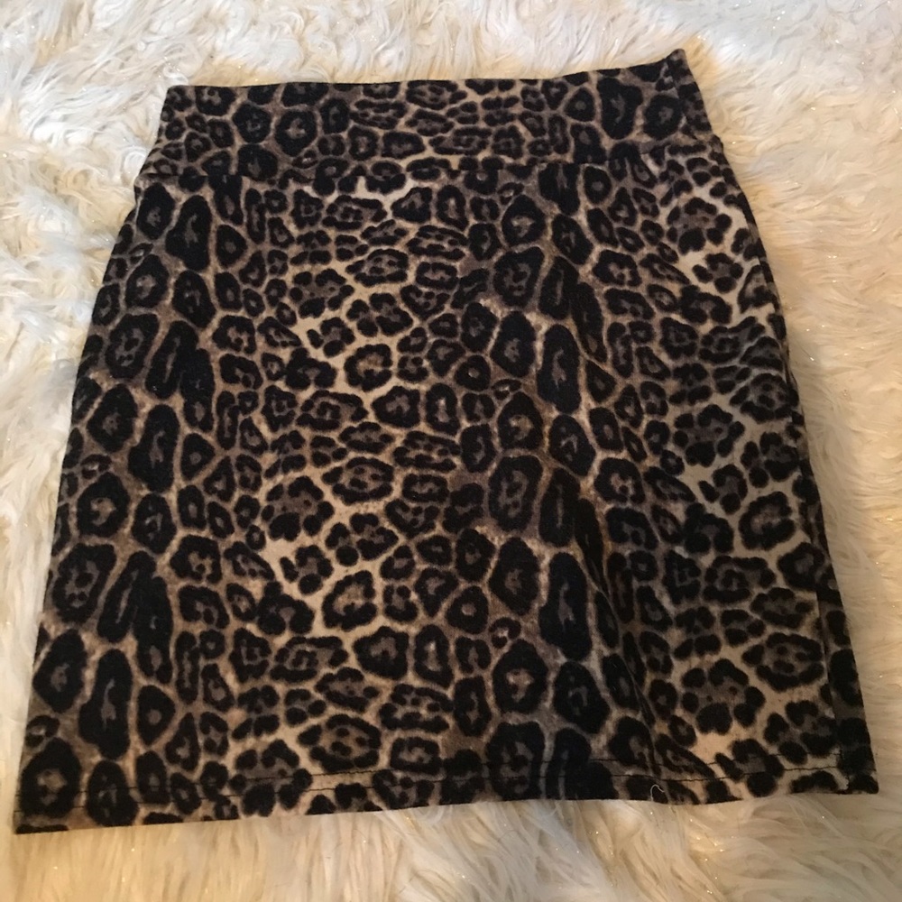 leopard pencil skirt